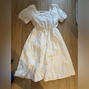 WHITE DRESS